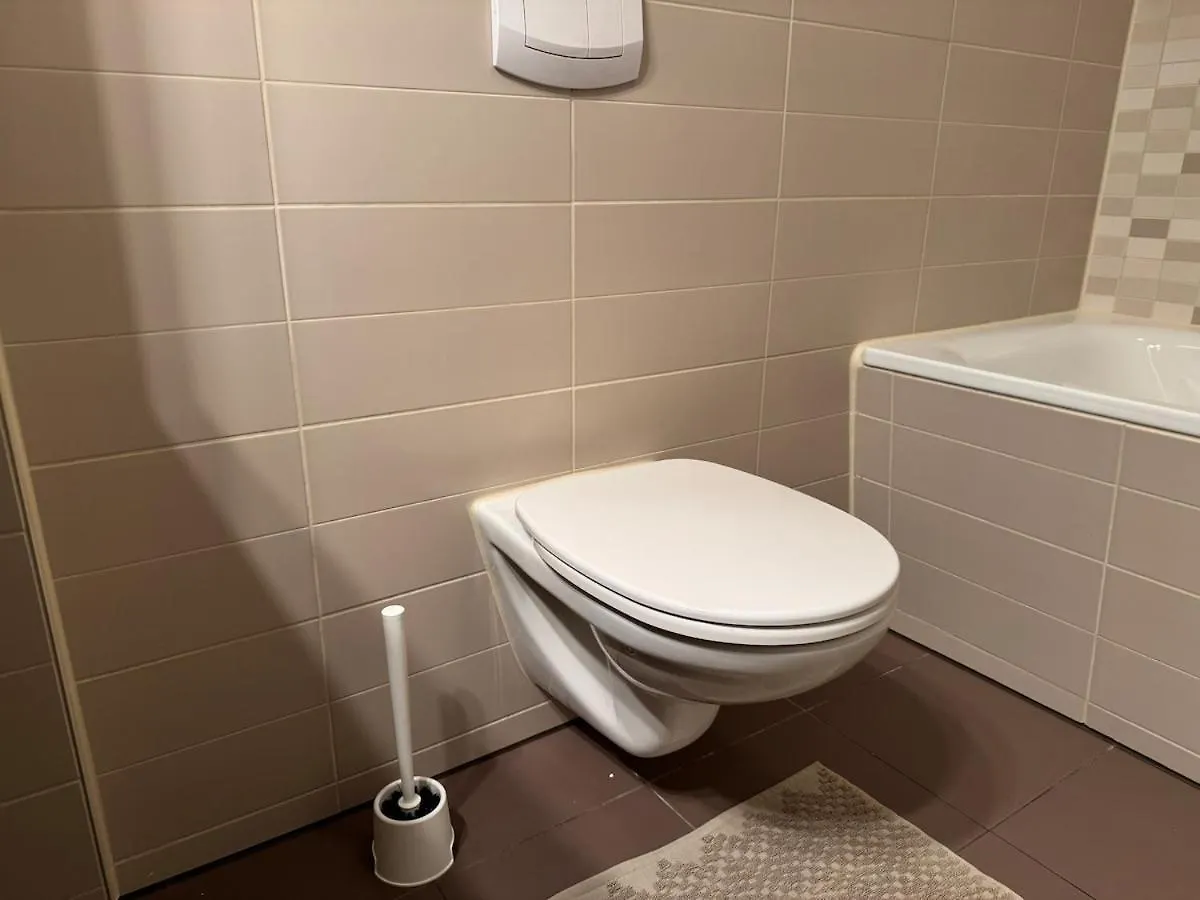 2Br, Danube, Central, U6 & S-Bahn - Axara Housing Brn 16 Vienna